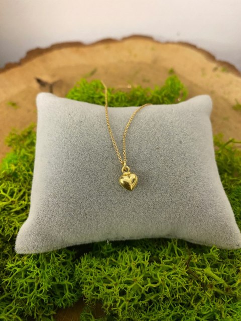 Złoty łańcuszek z subtelnym serduszkiem srebro 925