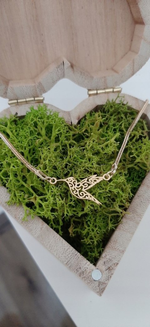 Złoty naszyjnik koliber celebrytka srebro 925